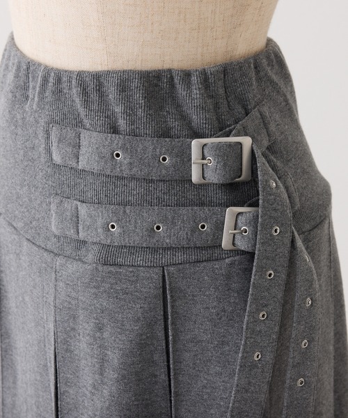 one after another NICE CLAUP(ワンアフターアナザーナイスクラップ)の「【セットアップ対応】カットプリーツミニスカート(スカート・レディース・杢グレー/チャコールグレー/オフホワイト・FREE)」の16枚目の写真