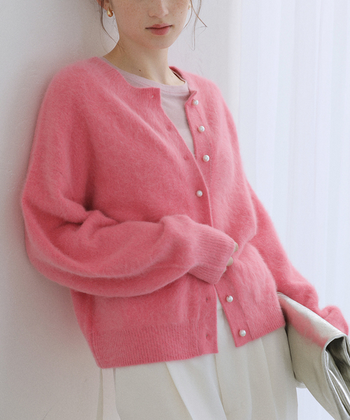 La TOTALITE（ラトータリテ）の「フォックスカシミヤ2WAYプルオーバー（ニット/セーター・レディース・ブラック/ベージュ/ピンク/ライトグリーン・FREE）」の4枚目の写真