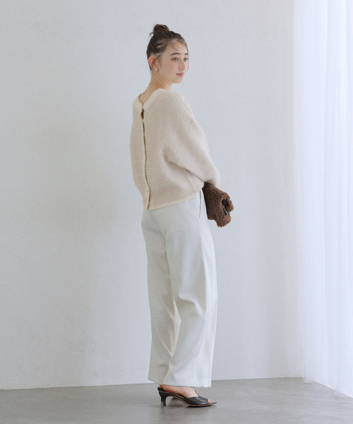 La TOTALITE（ラトータリテ）の「フォックスカシミヤ2WAYプルオーバー（ニット/セーター・レディース・ブラック/ベージュ/ピンク/ライトグリーン・FREE）」の15枚目の写真