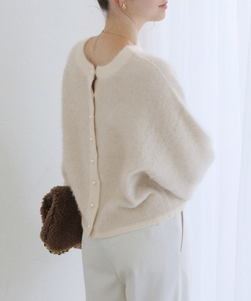 La TOTALITE（ラトータリテ）の「フォックスカシミヤ2WAYプルオーバー（ニット/セーター・レディース・ブラック/ベージュ/ピンク/ライトグリーン・FREE）」の19枚目の写真