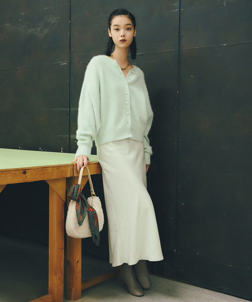 La TOTALITE（ラトータリテ）の「フォックスカシミヤ2WAYプルオーバー（ニット/セーター・レディース・ブラック/ベージュ/ピンク/ライトグリーン・FREE）」の20枚目の写真