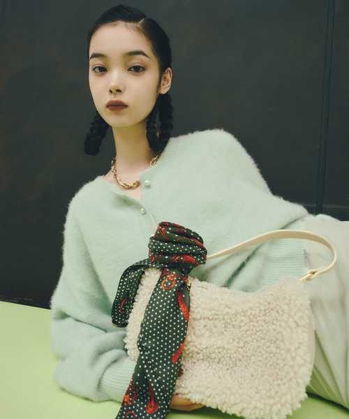 La TOTALITE（ラトータリテ）の「フォックスカシミヤ2WAYプルオーバー（ニット/セーター・レディース・ブラック/ベージュ/ピンク/ライトグリーン・FREE）」の21枚目の写真