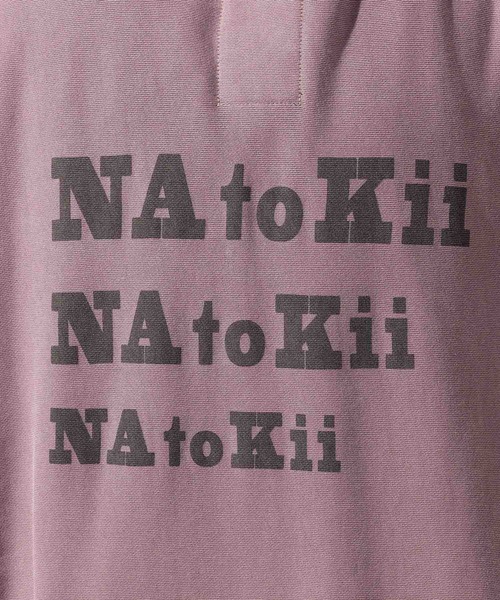niko and...(ニコアンド)の「【NATOKii(ネイトゥーキー)】裏毛3連ロゴプルオーバー(スウェット・メンズ・ピンク/ライトグレー・MEDIUM/LARGE)」の19枚目の写真