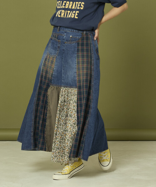 Freada（フリーダ）の「Freada/フリーダ サイドフロント デニム 切り替え フレアスカート（スカート・レディース・ブラック/ブルー・MEDIUM/SMALL）」の2枚目の写真