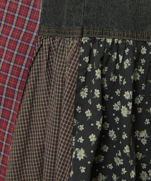 Freada（フリーダ）の「Freada/フリーダ サイドフロント デニム 切り替え フレアスカート（スカート・レディース・ブラック/ブルー・MEDIUM/SMALL）」の20枚目の写真