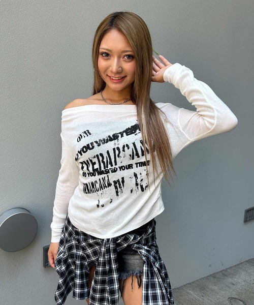 d.i.a.(ダイヤ)の「グランジ プリントオフショルニットトップス(ニット/セーター・レディース・ホワイト/ブラック/レッド・FREE)」の18枚目の写真
