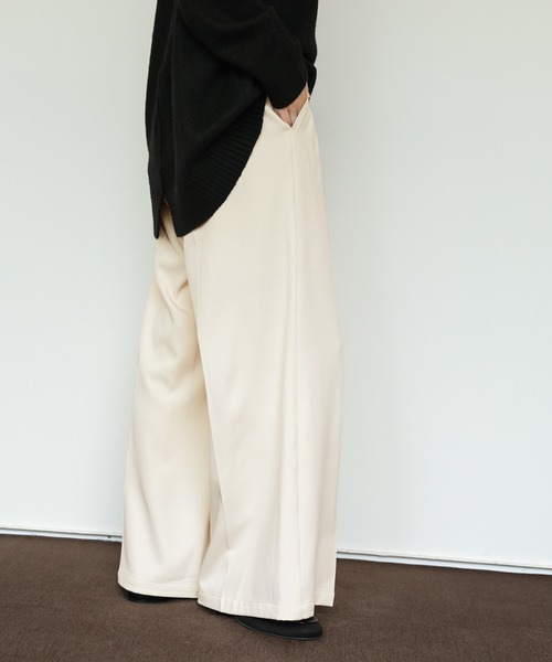 select MOCA Et（セレクトモカエト）の「【Et】Two-tuck Wide Pants（スラックス・レディース・ブラウン/ブラック/アイボリー・LARGE/MEDIUM）」の8枚目の写真