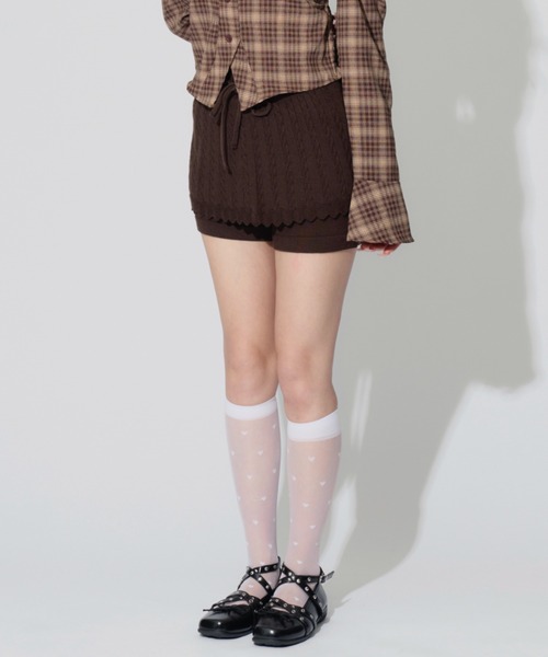 ALLuRing ChaRm（アリュリングチャーム）の「Ribbed Knit Frill Shorts / リブニットフリルショートパンツ（スウェットパンツ・レディース・グレー/ブラック/ブラウン・FREE）」の3枚目の写真