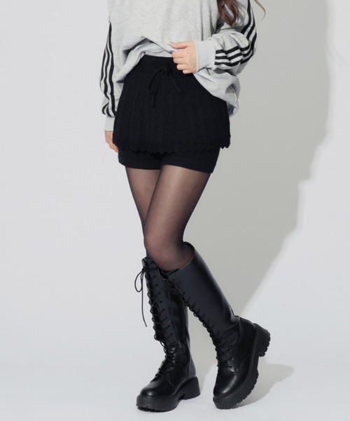 ALLuRing ChaRm（アリュリングチャーム）の「Ribbed Knit Frill Shorts / リブニットフリルショートパンツ（スウェットパンツ・レディース・グレー/ブラック/ブラウン・FREE）」の2枚目の写真