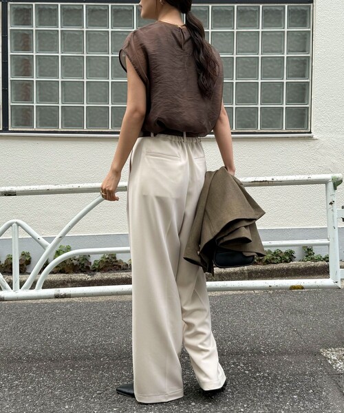 fredy emue（フレディエミュ）の「【大好評につき再販売スタート！】シアーオーガンジーレイヤードノースリーブ（シャツ/ブラウス・レディース・ブラック/ベージュ/ブラウン・38）」の10枚目の写真