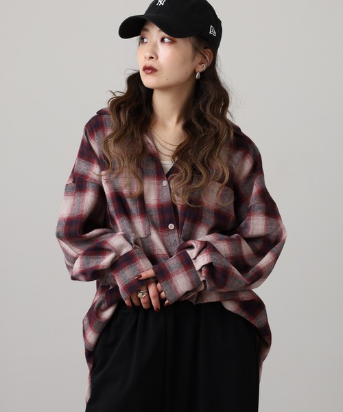 atONE(アットワン)の「ビエラチェックロングシャツ(シャツ/ブラウス・レディース・ブラウン/ボルドー/アイボリー/ブラック/オフホワイト/ブルー・F)」の6枚目の写真