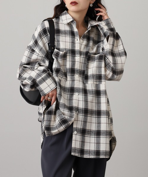 atONE(アットワン)の「ビエラチェックロングシャツ(シャツ/ブラウス・レディース・ブラウン/ボルドー/アイボリー/ブラック/オフホワイト/ブルー・F)」の11枚目の写真
