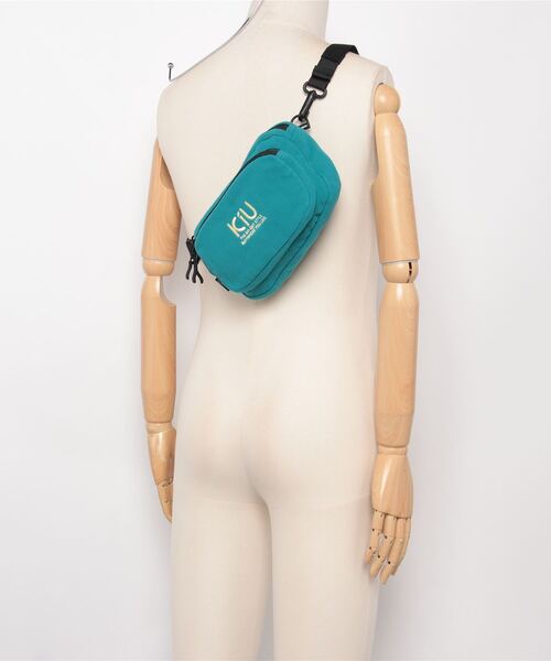 KiU（キウ）の「キウ KiU FLEECE MINI SHOULDER BAG_（ショルダーバッグ・レディース・その他・ONE SIZE）」の2枚目の写真