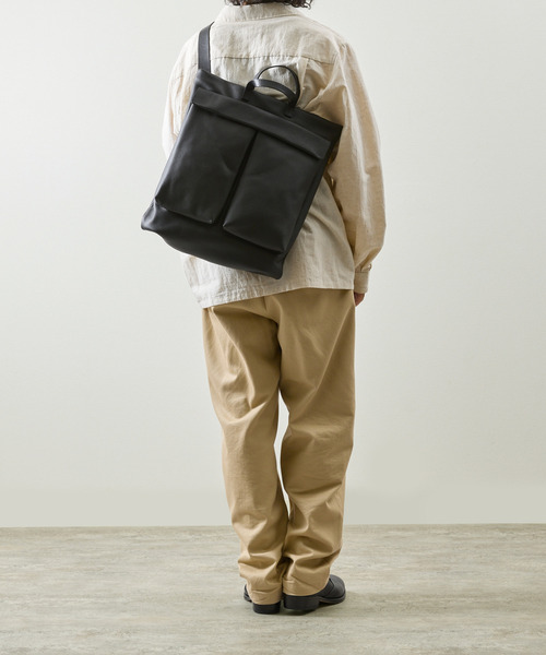 SLOW(スロウ)の「SLOW スロウ / shrink -2way helmet bag- シュリンクレザーショルダーバッグ 牛革ヘルメットバッグ / 858S74R(ショルダーバッグ・メンズ・グレー/ブラック/チョコ・FREE)」の6枚目の写真