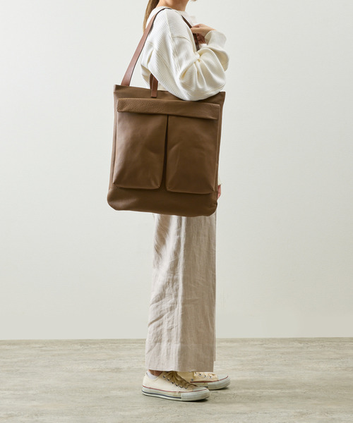 SLOW(スロウ)の「SLOW スロウ / shrink -2way helmet bag- シュリンクレザーショルダーバッグ 牛革ヘルメットバッグ / 858S74R(ショルダーバッグ・メンズ・グレー/ブラック/チョコ・FREE)」の8枚目の写真