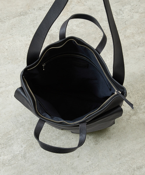 SLOW(スロウ)の「SLOW スロウ / shrink -2way helmet bag- シュリンクレザーショルダーバッグ 牛革ヘルメットバッグ / 858S74R(ショルダーバッグ・メンズ・グレー/ブラック/チョコ・FREE)」の16枚目の写真