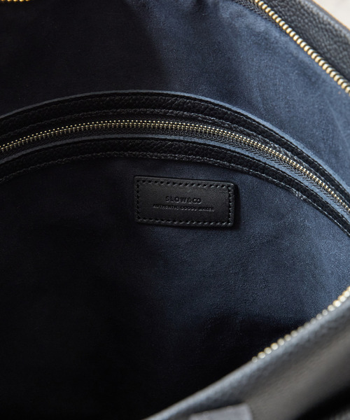 SLOW(スロウ)の「SLOW スロウ / shrink -2way helmet bag- シュリンクレザーショルダーバッグ 牛革ヘルメットバッグ / 858S74R(ショルダーバッグ・メンズ・グレー/ブラック/チョコ・FREE)」の17枚目の写真