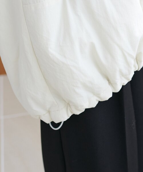 DISCOAT（ディスコート）の「中綿モンスターショートコート（ダウンジャケット/コート・レディース・ブラック/アイボリー/ブラウン・FREE）」の4枚目の写真