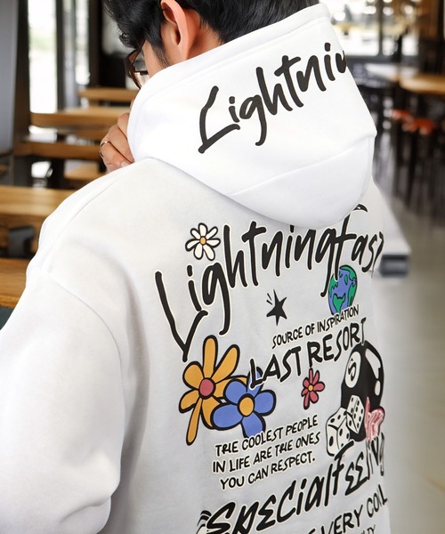 L'atelier(ラトリエ)の「グラフィック パーカー ワイド 長袖スウェット フーディー(パーカー・メンズ・ブラック系その他5/ホワイト系5/グリーン系その他5/ブラック系5/ブラック系/ブラック系その他2/ホワイト系その他3/ホワイト系その他/ホワイト系その他2/ブラック系その他/ブラック系その他3/ホワイト系その他4/ブラック系4/グレー系その他6/ネイビー系4/ホワイト系その他6/ネイビー系6/ブラック系その他4/ブラック系その他6・LL/L/M)」の2枚目の写真