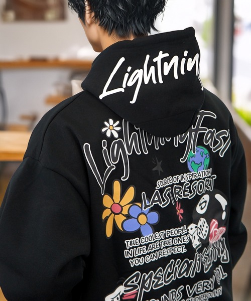 L'atelier(ラトリエ)の「グラフィック パーカー ワイド 長袖スウェット フーディー(パーカー・メンズ・ブラック系その他5/ホワイト系5/グリーン系その他5/ブラック系5/ブラック系/ブラック系その他2/ホワイト系その他3/ホワイト系その他/ホワイト系その他2/ブラック系その他/ブラック系その他3/ホワイト系その他4/ブラック系4/グレー系その他6/ネイビー系4/ホワイト系その他6/ネイビー系6/ブラック系その他4/ブラック系その他6・LL/L/M)」の8枚目の写真
