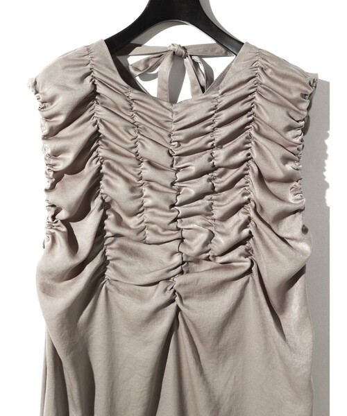 MIDIUMISOLID（ミディウミソリッド）の「MIDIUMISOLID for Ladies ランダムシャーリングワンピース（ワンピース・レディース・ベージュ/ブラック・FREE）」の15枚目の写真