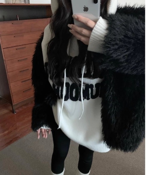 アイボリー フード付きオーバーサイズニット アイボリー フード付きオーバーサイズニット