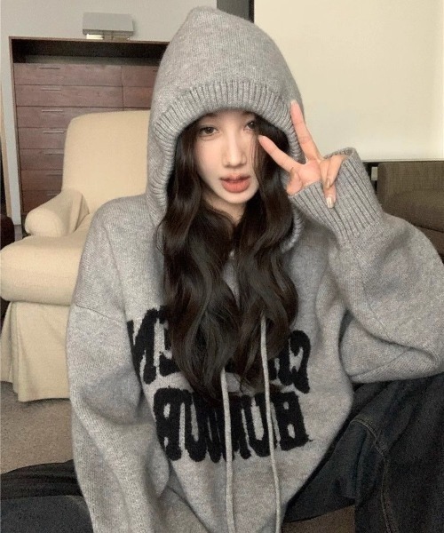 ViViDAY（ビビデー）の「フード付きニットプルオーバー（ニット/セーター・レディース・ブラック/アイボリー/グレー/レッド・M）」の21枚目の写真