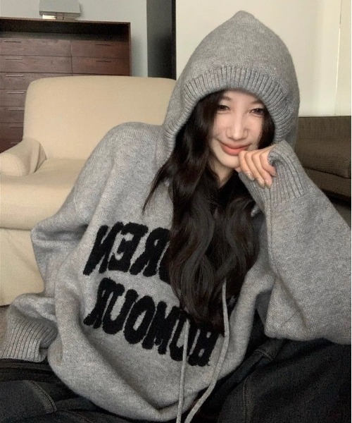 ViViDAY（ビビデー）の「フード付きニットプルオーバー（ニット/セーター・レディース・ブラック/アイボリー/グレー/レッド・M）」の22枚目の写真