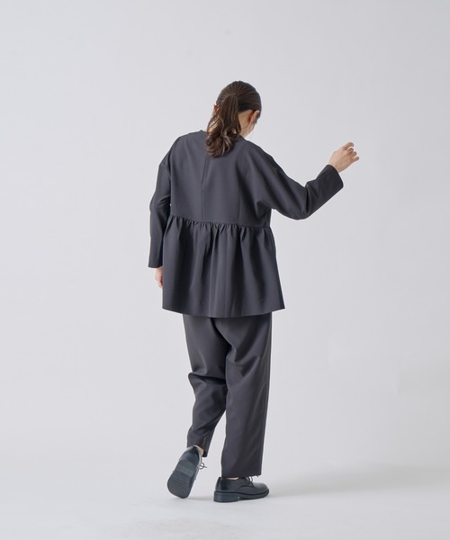 Kelen(ケレン)の「「KELEN / ケレン」ペプラムデザイントップス(シャツ/ブラウス・レディース・ブラック/サックスブルー/オフホワイト/ベージュ・S/M)」の16枚目の写真