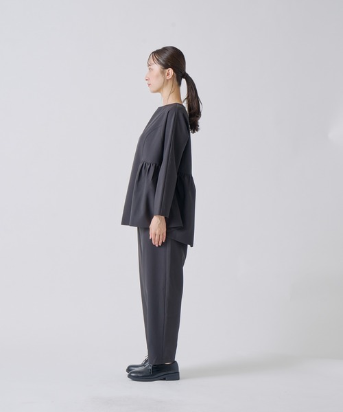 Kelen(ケレン)の「「KELEN / ケレン」ペプラムデザイントップス(シャツ/ブラウス・レディース・ブラック/サックスブルー/オフホワイト/ベージュ・S/M)」の19枚目の写真