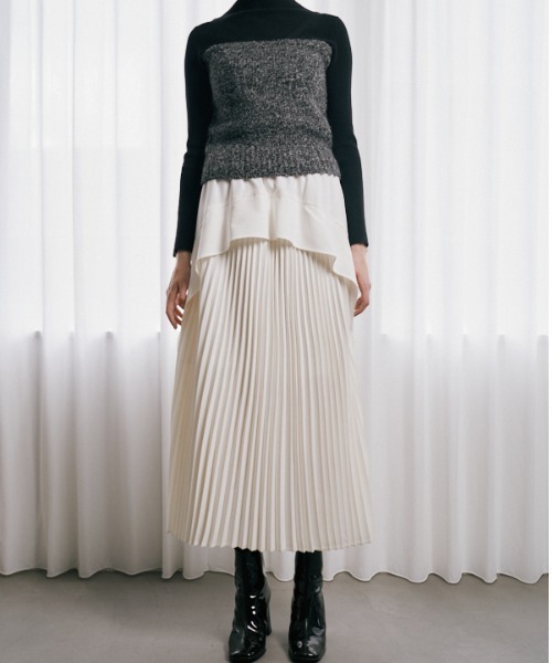 Muel Chic(ミュエルシック)の「Louis pleats skirt ルイスプリーツスカート(スカート・レディース・オフホワイト/ブラック/ベージュ・FREE)」の2枚目の写真
