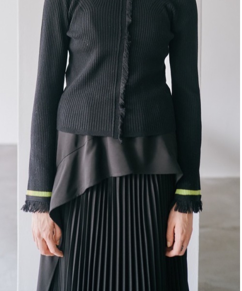 Muel Chic(ミュエルシック)の「Louis pleats skirt ルイスプリーツスカート(スカート・レディース・オフホワイト/ブラック/ベージュ・FREE)」の10枚目の写真