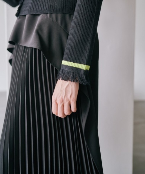 Muel Chic(ミュエルシック)の「Louis pleats skirt ルイスプリーツスカート(スカート・レディース・オフホワイト/ブラック/ベージュ・FREE)」の12枚目の写真