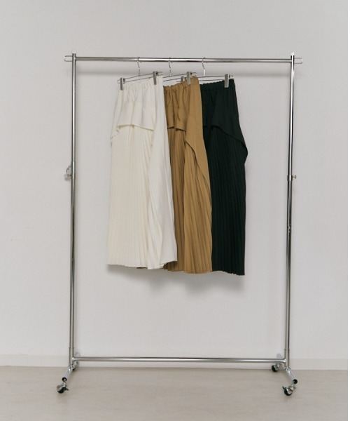 Muel Chic(ミュエルシック)の「Louis pleats skirt ルイスプリーツスカート(スカート・レディース・オフホワイト/ブラック/ベージュ・FREE)」の21枚目の写真