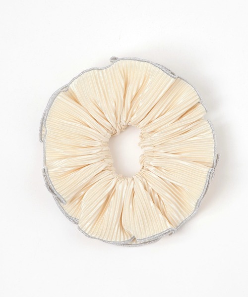 GLOBAL WORK（グローバルワーク）の「BIGパイピングシュシュ/602497（その他ヘアアクセサリー・レディース・オフホワイト/ブラック/ホワイト・FREE）」の2枚目の写真