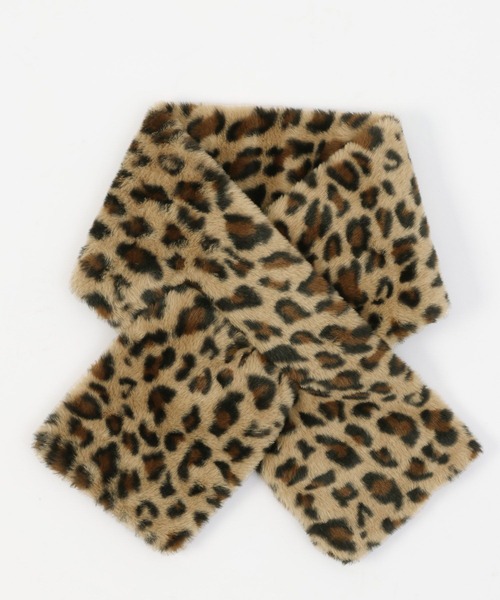 LAKOLE（ラコレ）の「ボリュームファーマフラー / 576330（マフラー・レディース・オフホワイト/ライトグレー/レオパード/チャコール・FREE）」の13枚目の写真