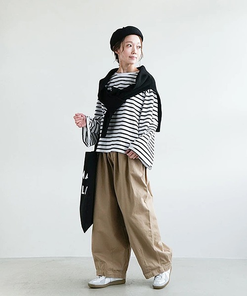 SOLAMONAT(ソラモナ)の「パフ天竺ボーダー ワイドスリーブ ロンT(Tシャツ/カットソー・レディース・ホワイト×ブラック/ホワイト×グレー/ブラック×ホワイト・FREE)」の6枚目の写真