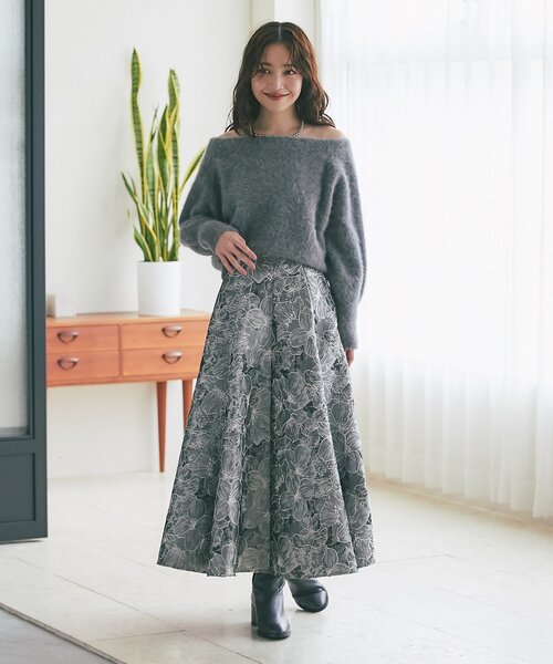 La boutique BonBon(ラブティックボンボン)の「【BonBonガールズセレクト・最強映えスカート】お花柄ジャガードスカート(スカート・レディース・グレー/サックスブルー/ライトベージュ・36/38)」の7枚目の写真