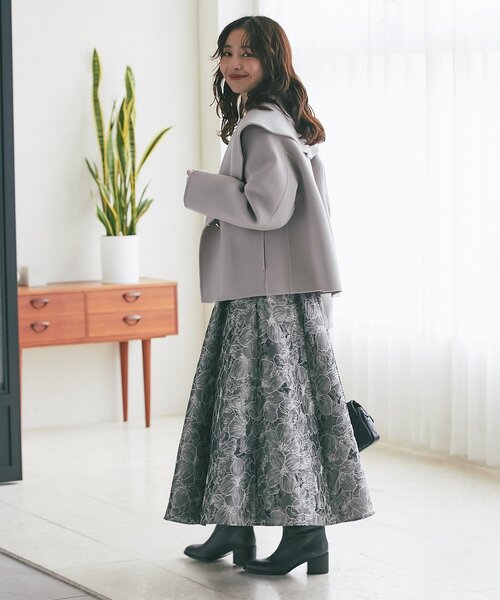 La boutique BonBon(ラブティックボンボン)の「【BonBonガールズセレクト・最強映えスカート】お花柄ジャガードスカート(スカート・レディース・グレー/サックスブルー/ライトベージュ・36/38)」の12枚目の写真