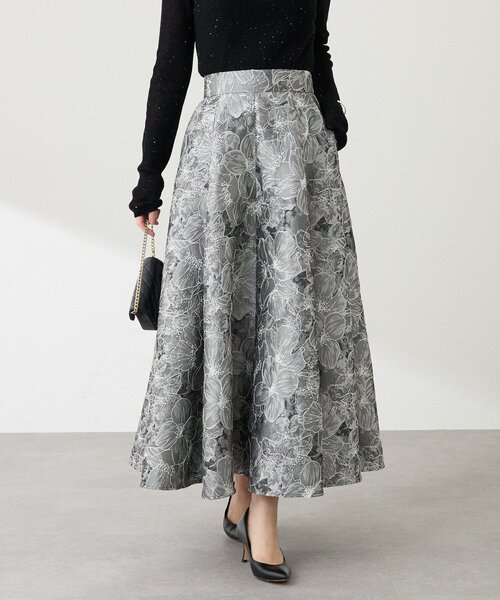 La boutique BonBon(ラブティックボンボン)の「【BonBonガールズセレクト・最強映えスカート】お花柄ジャガードスカート(スカート・レディース・グレー/サックスブルー/ライトベージュ・36/38)」の14枚目の写真