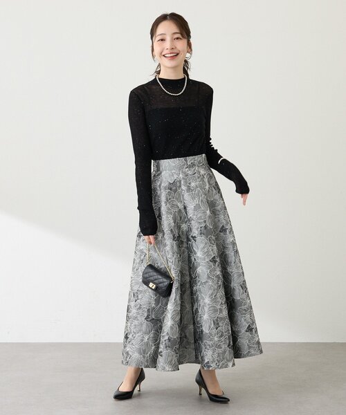 La boutique BonBon(ラブティックボンボン)の「【BonBonガールズセレクト・最強映えスカート】お花柄ジャガードスカート(スカート・レディース・グレー/サックスブルー/ライトベージュ・36/38)」の21枚目の写真