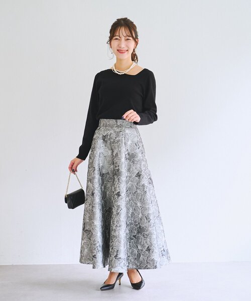 La boutique BonBon(ラブティックボンボン)の「【BonBonガールズセレクト・最強映えスカート】お花柄ジャガードスカート(スカート・レディース・グレー/サックスブルー/ライトベージュ・36/38)」の22枚目の写真