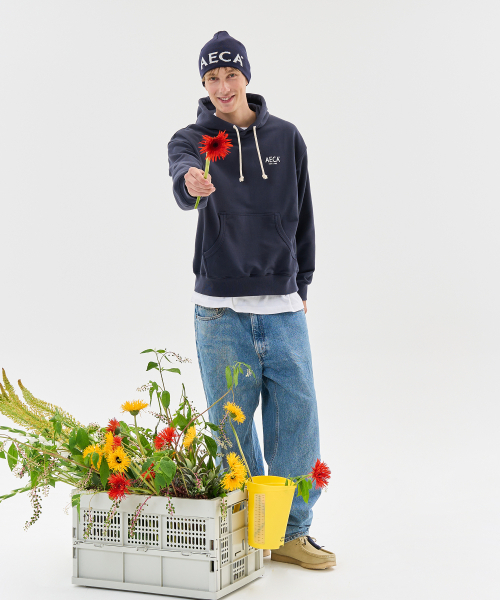 AECA（エイカ）の「AECA SIGNATURE HOODIE-NAVY（パーカー・レディース・その他・SMALL/MEDIUM/LARGE/X-LARGE）」の3枚目の写真