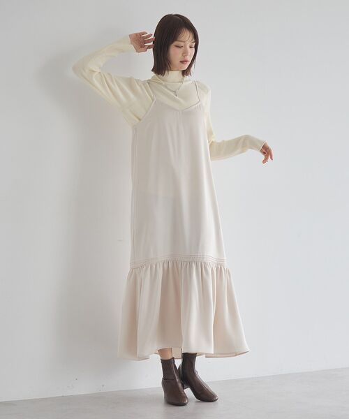 earth music&ecology(アースミュージックアンドエコロジー)の「アソートサテンキャミワンピース(ワンピース・レディース・グレー系その他5/ブラウン系その他5/ホワイト系その他2・FREE)」の13枚目の写真