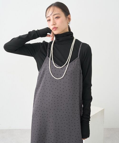 earth music&ecology（アースミュージックアンドエコロジー）の「アソートサテンキャミワンピース（ワンピース・レディース・ホワイト系その他2/グレー系その他5/ブラウン系その他5・FREE）」の18枚目の写真