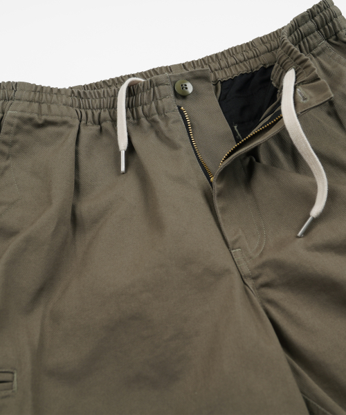 FRIZMWORKS(フリズムワークス)の「WASHED OFFICER CHINO SHORTS _ MUD(その他パンツ・メンズ・その他・LARGE/X-LARGE/SMALL/MEDIUM)」の5枚目の写真