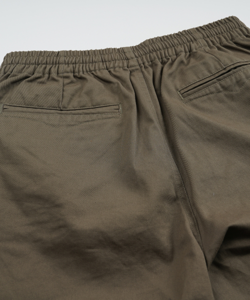 FRIZMWORKS(フリズムワークス)の「WASHED OFFICER CHINO SHORTS _ MUD(その他パンツ・メンズ・その他・LARGE/X-LARGE/SMALL/MEDIUM)」の8枚目の写真