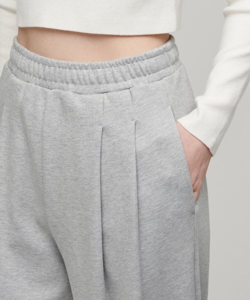 MUSINSA STANDARD WOMAN（ムシンサスタンダードウーマン）の「ウィメンズダブルニットツーピンタックワイドラウンジスウェットパンツ[ミディアムグレー]（スウェットパンツ・レディース・その他・SMALL/MEDIUM/LARGE/X-SMALL）」の8枚目の写真