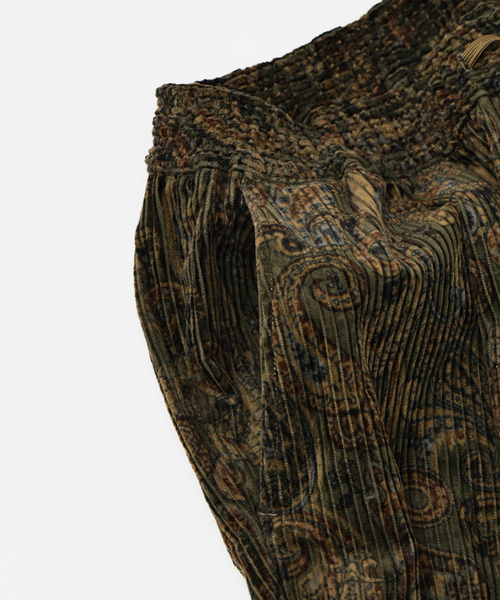 JOURNAL STANDARD relume（ジャーナルスタンダード　レリューム）の「ペイズリープリント 6ウェル コーデュロイ イージーパンツ（その他パンツ・メンズ・チャコールグレー/カーキ/ベージュ系その他・SMALL/MEDIUM/LARGE）」の21枚目の写真