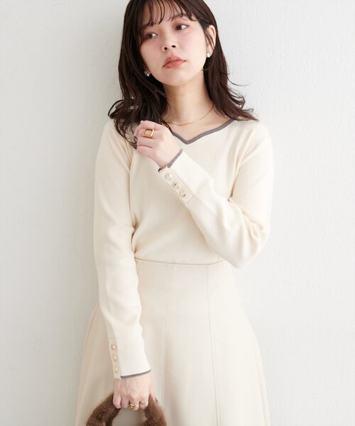 natural couture(ナチュラルクチュール)の「ハートネック配色ニットプルオーバー(ニット/セーター・レディース・ボルドー/オフホワイト/サックスブルー/ブラック・FREE)」の7枚目の写真